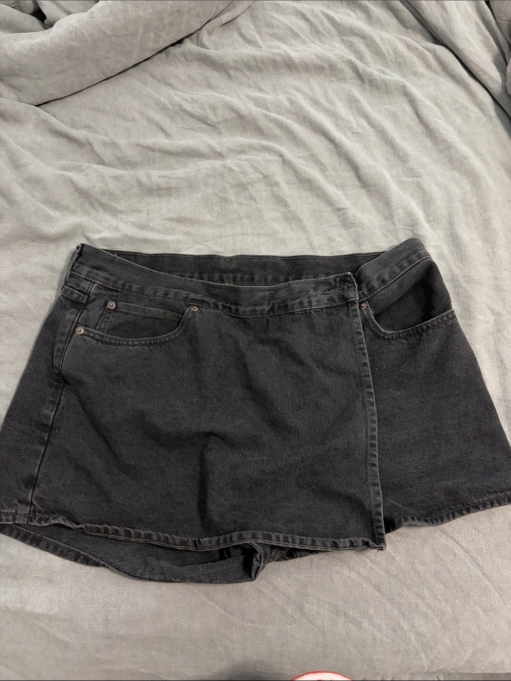 Levi's Black Denim Skort with Front Pocket Detail